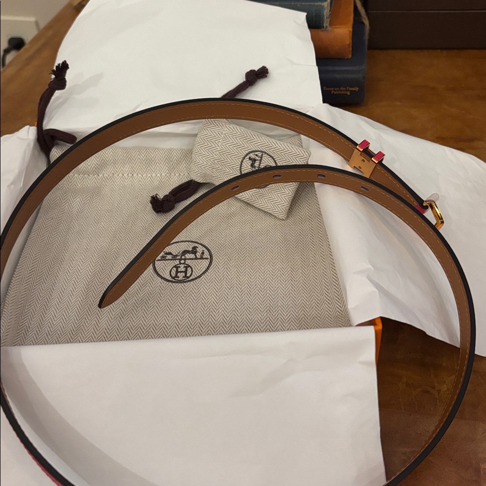 Hermes Elegant Red Leather Belt - Picture 3 of 4